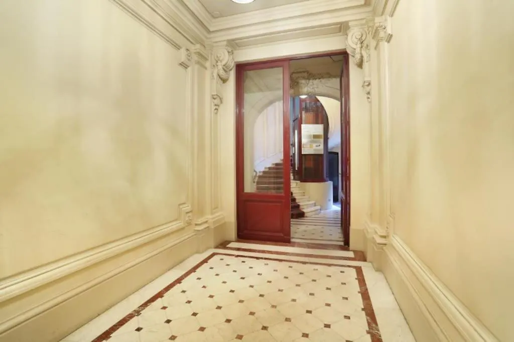 Louvre Apartment Paris