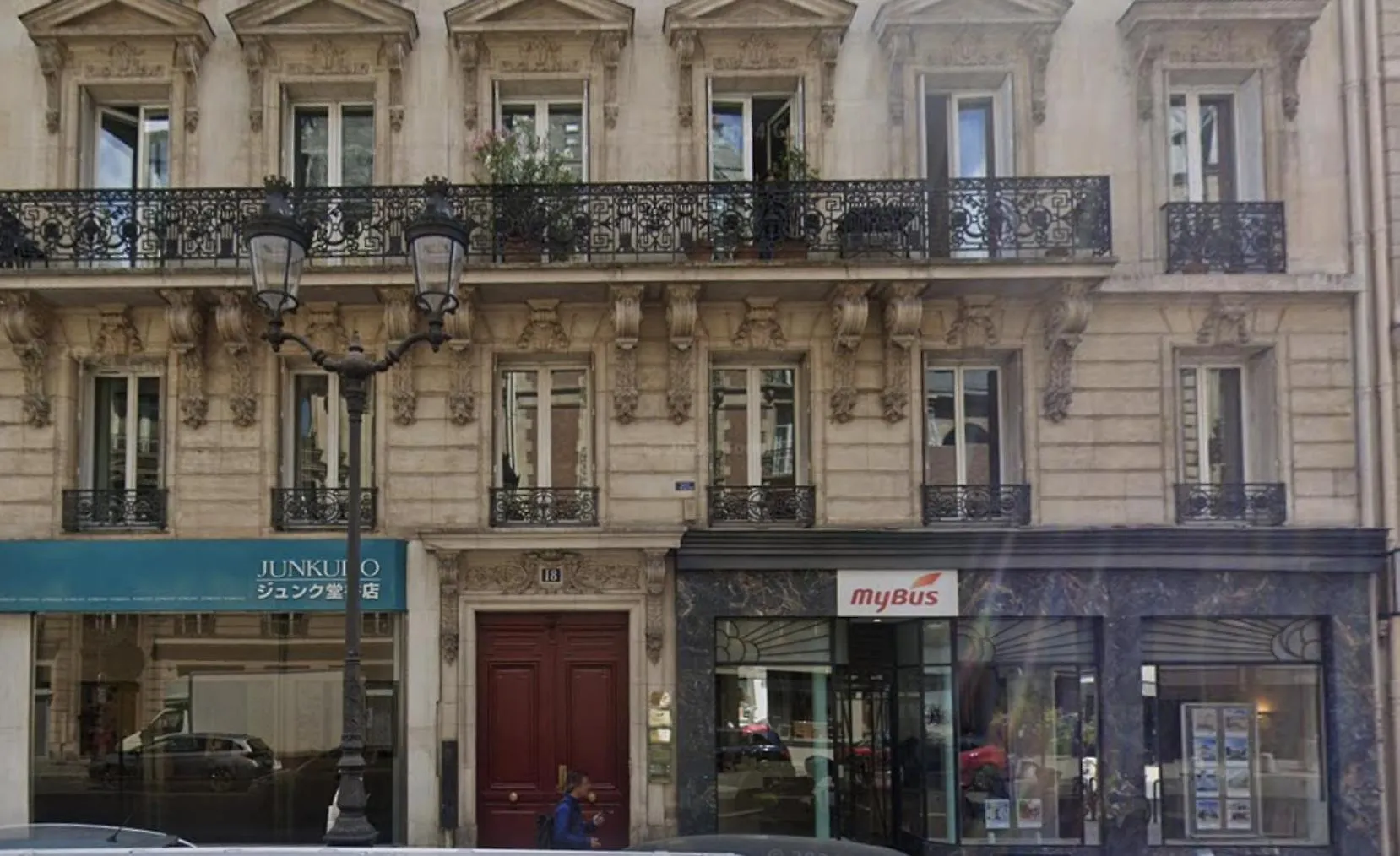 Louvre Apartment Paris