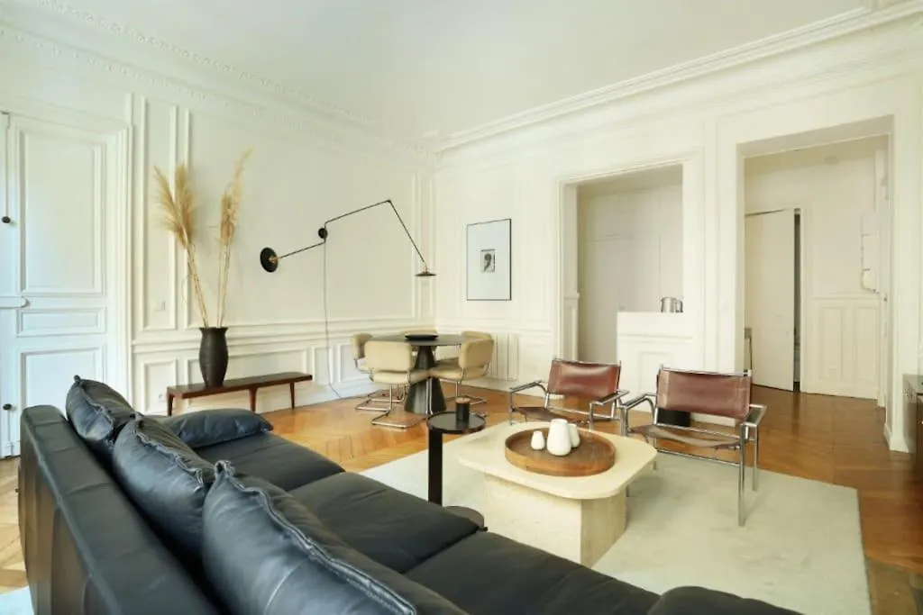 Louvre Apartment Paris