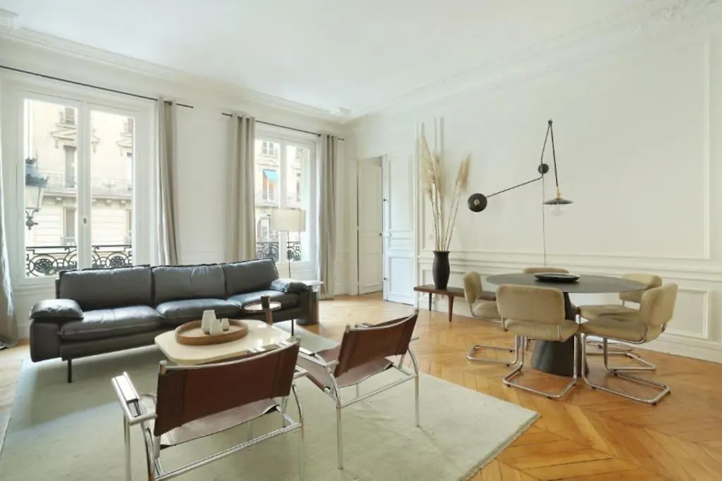 Louvre Apartment Paris